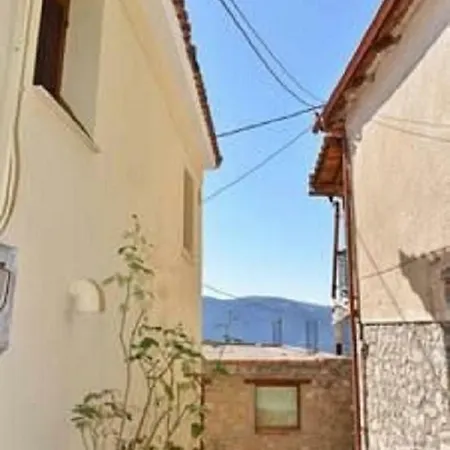 Apartment Traditional 2 Bdrs House Center *